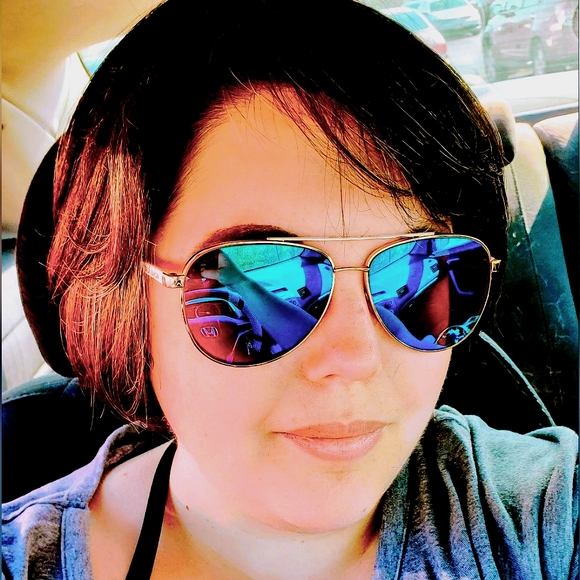 Kiki 👓 - Picture 2 of 5